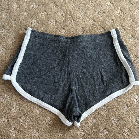 Super soft Aeropostale size small gray and white pajama shorts - Picture 2 of 5